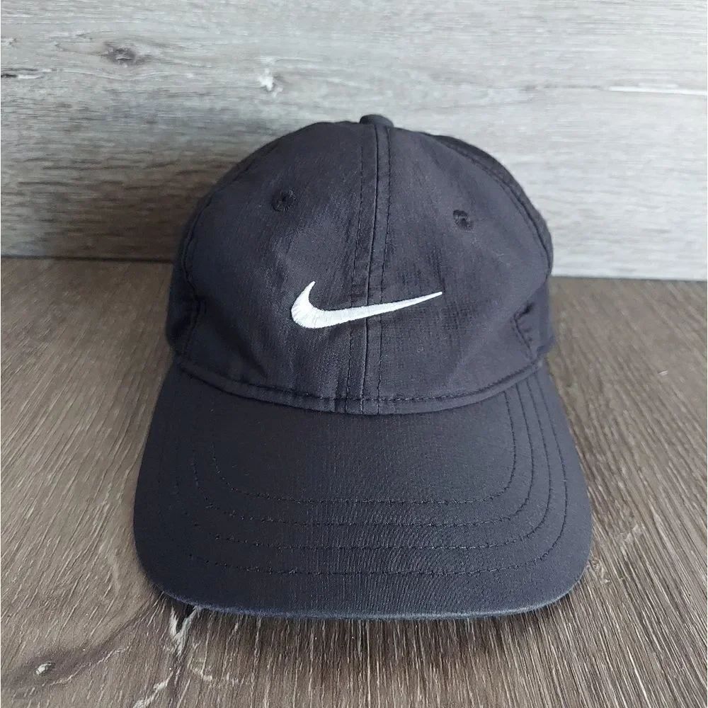 Black Nike Dri-Fit Lightweight Hat Size 4-7